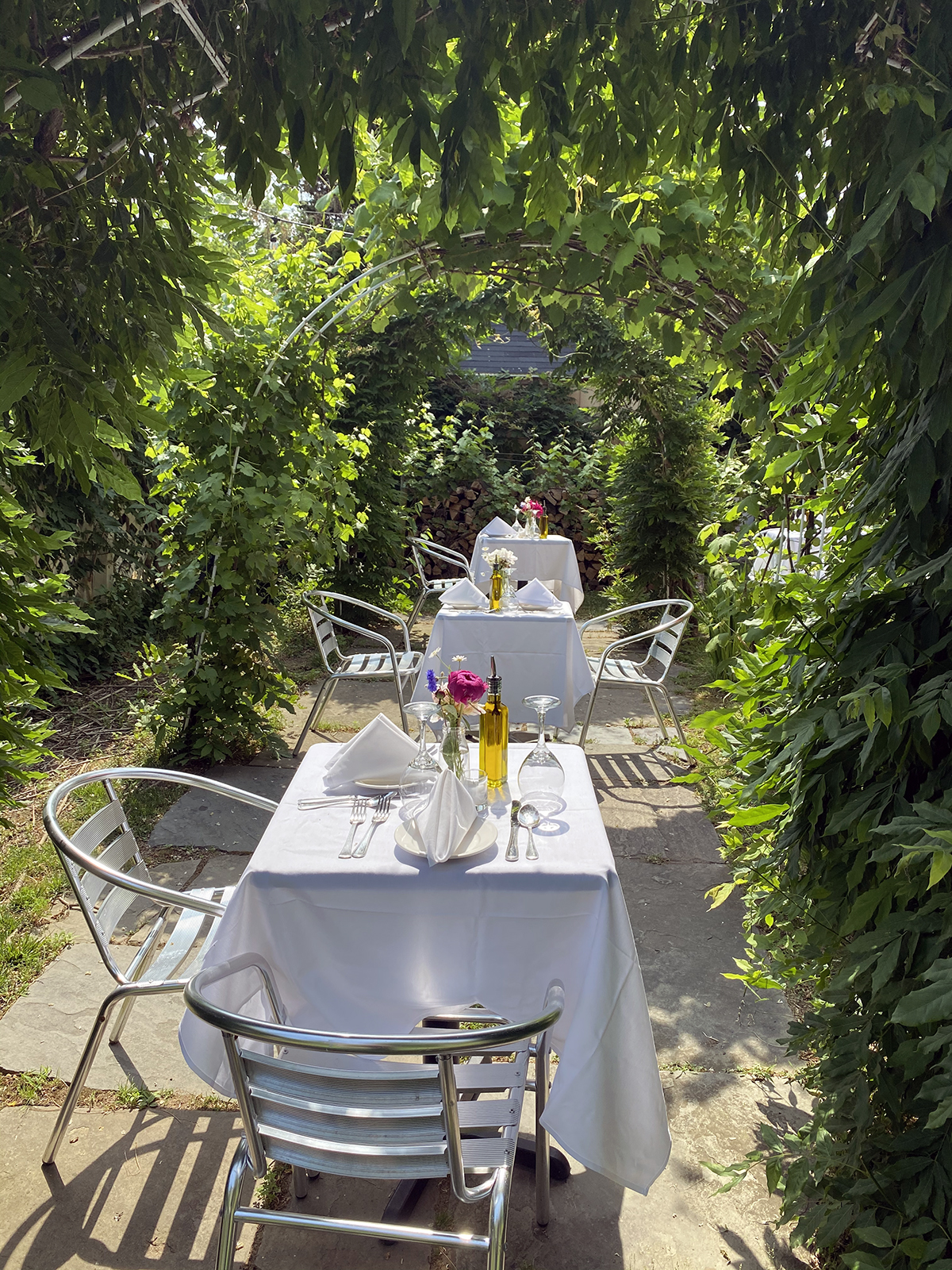 Outdoor dining at IL Giardino in Aquebogue, NY